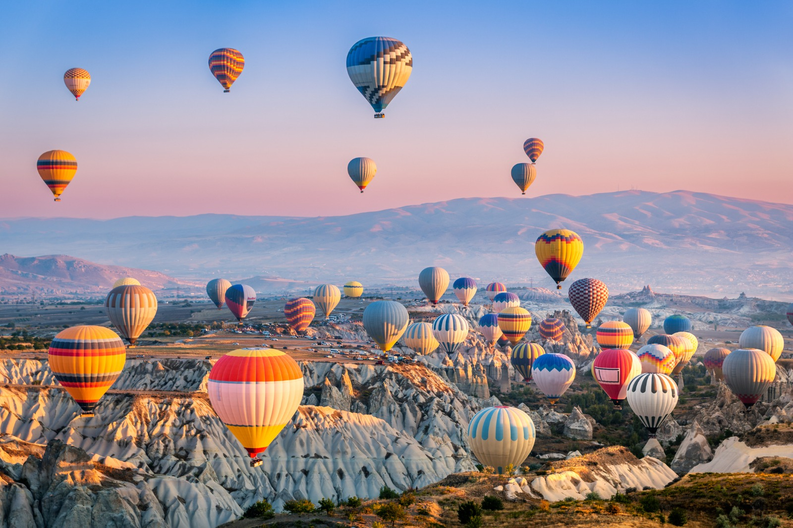 Wondrous Turkiye: Exploring Istanbul, Ankara, Cappadocia, and Konya